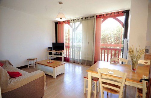 Saint-Vincent-de-Cosse Apartamento | Le Clos des Rives Appart N°04 Air-conditioned