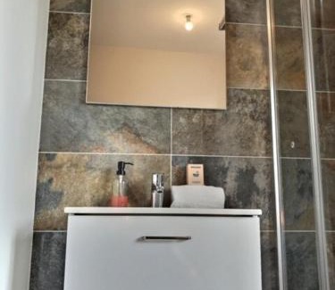 Bourg-en-Bresse Apartamento | Le Cocon B - private parking - quiet