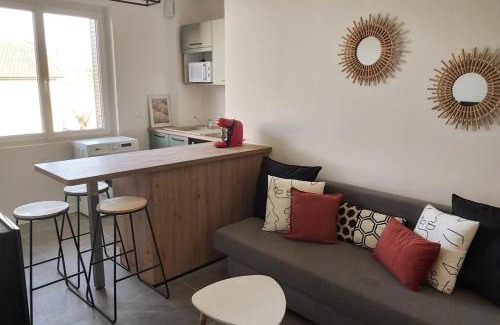 Bourg-en-Bresse Apartamento | Le Cocon B - private parking - quiet