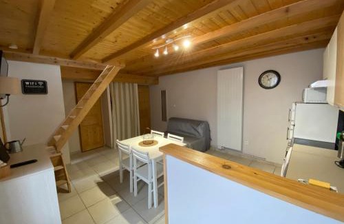 Chanos-Curson Apartamento | Le Cocon de Curson Gîte le Papillon