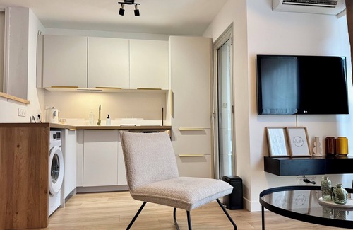 Gambetta Apartamento | Le cocoon - bedroom apartment with air conditioning in the city center