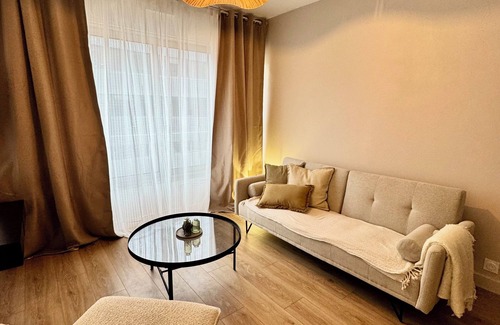 Gambetta Apartamento | Le cocoon - bedroom apartment with air conditioning in the city center