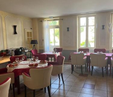 Meaulne-Vitray Hotel | Le coeur de meaulne