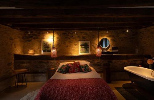 Gagnac-sur-Cere Casa | Le colombié Superbe maison en pierre rénovée