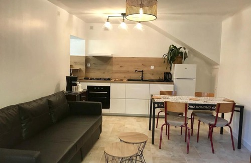 Saint-Martin-de-Bromes Apartamento | Le colostre T2