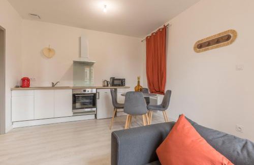 Castelsarrasin Apartamento | LE CORAIL - 1 chambre, idéal couple, parking, 10min Canal du Midi