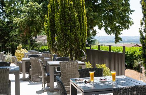 Chonas-l'Amballan Hotel | Le Cottage de Clairefontaine