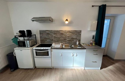 Bourgoin-Jallieu Apartamento | Le Dauphin - Appartement chaleureux proche Gare de Bourgoin