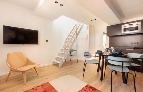 Old Lille Apartamento | Le De Gaulle-Apartamento-Premium-Baño con ducha-Vista a la Calle