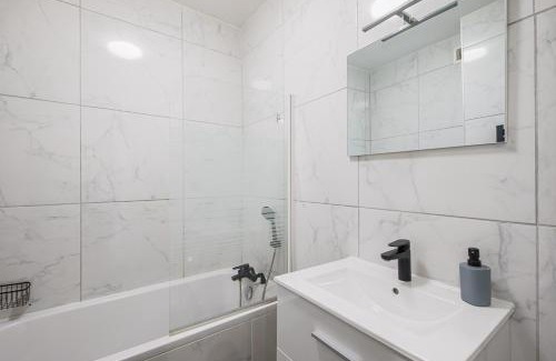 Quartier Exposition-Bajatiere Apartamento | Le Diable Bleu 3 bedrooms Climatisation