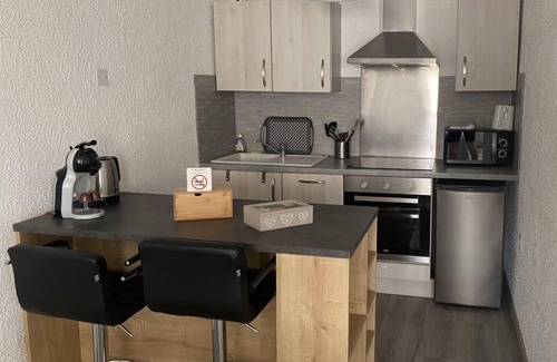 Grandvillers Cabaña | Gîte-du Frêne-Baño Privado-Vista a la Piscina