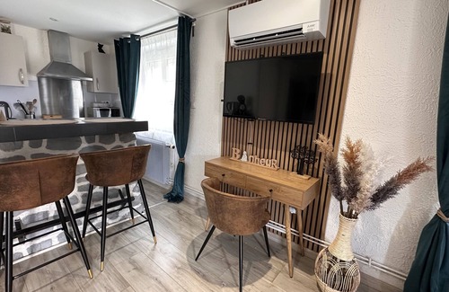 Grandvillers Cabaña | Gîte-du Frêne-Baño Privado-Vista a la Piscina
