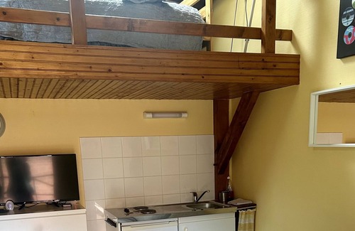 Villemoiron-en-Othe Apartamento | Le domaine du Lavoir - Studio RIO sleeps 6 with jacuzzi access from April to October