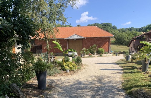 Villemoiron-en-Othe Apartamento | Le domaine du Lavoir - Studio RIO sleeps 6 with jacuzzi access from April to October