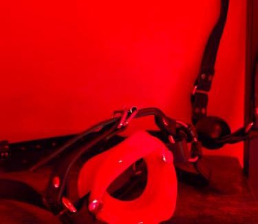 Serignac Cama Y Desayuno | Le Donjon de la Garonne Suite BDSM