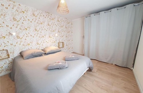 Bruz Apartamento | Le Doré Rose by Madame Conciergerie