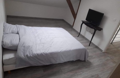 Paroy-sur-Tholon Apartamento | Le familiale