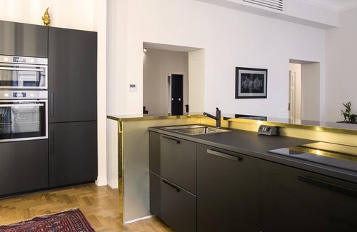 Repubblica Apartamento | Le Fontane - Perfect Apartment, Airy, tasteful, modern in a historic Rome