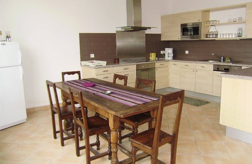 Forcalquier Apartamento | Le Fontauris, garden apartment for 4 people in the heart of Forcalquier