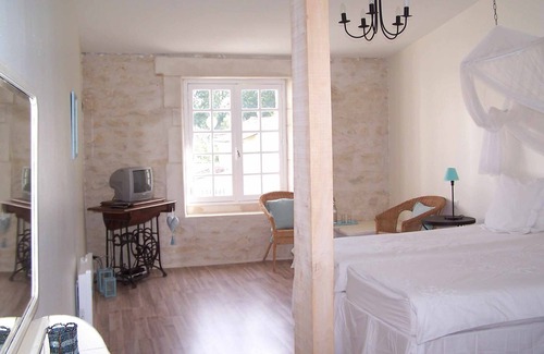 Courcelles Casa | Le Four à Pain - Chambres d'Hôtes