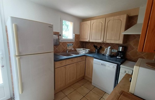 Neoules Casa | Le Gîte Asie Pour 4 Personnes à 6 Personnes