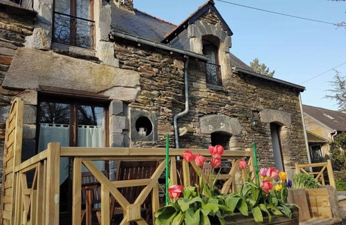 La Gacilly Casa | Le Gîte Blé Noir 6 people 3 bedrooms in La Gacilly