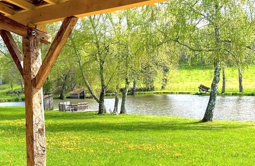 Saint-Amand-Magnazeix Casa | Le Gîte D'au, Piscine, Spa, Étang de Pêche Privé