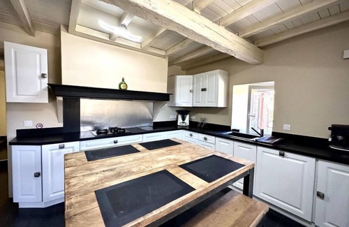 Cassagne Casa | LE Gîte DU Besson - Cassagne Magnifique Maison du 19ème Siècle Rénovée