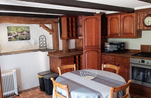 Calanhel Casa | Le Gîte "les Sources de Guerzouil" Vous Accueille Dans son bel Écrin de Verdure