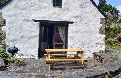 Calanhel Casa | Le Gîte "les Sources de Guerzouil" Vous Accueille Dans son bel Écrin de Verdure