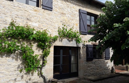 Salles-Courbaties Casa | Le gite de la diège, granero renovado en 1869.