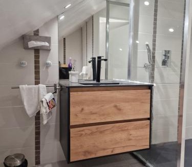 L'Ermitage-les-Bains Hotel | Le Glacier du Lagon penthouse