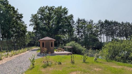Roye Chalet De Esquí | Le Gland - Cabane isolée au bord de l'eau & pêche