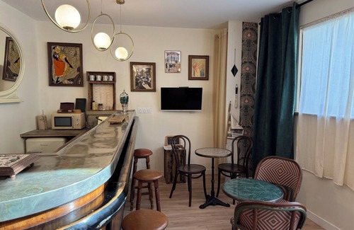 Romans-sur-Isere Apartamento | Le Grand Café - BedinShop - historic center