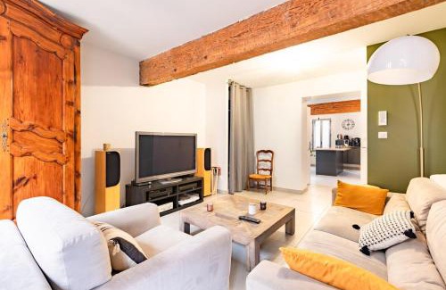 Castanet-Tolosan Apartamento | Le Grand Jany Spacious T4 with Terrace
