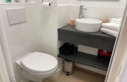 Trouville-sur-Mer Apartamento | Le grand large "Superbe studio piscine chauffée du 1 juin au 15 septembre"