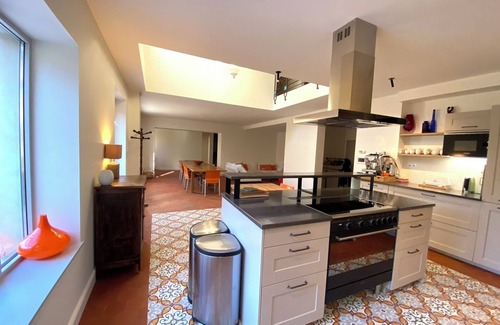Pernes-les-Fontaines Casa | Le grand mas du Couchadou with heated indoor pool for 15 people