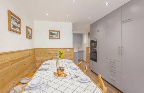 Val Claret Apartamento | Le Grand Tichot A et B (Val Claret) by Interhome