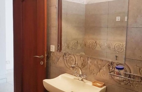 Township Hotel | Le Green Manor
