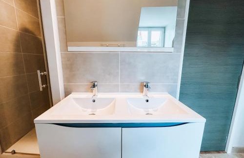 Chateauroux Apartamento | Le Grenier d’Anatole : Parking/Haut Standing