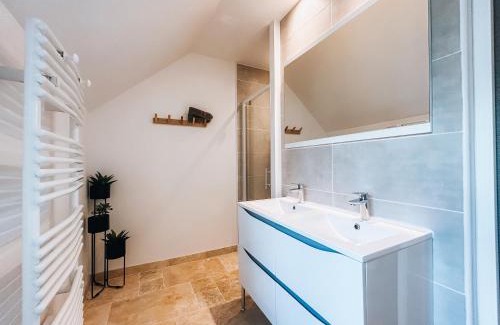 Chateauroux Apartamento | Le Grenier d’Anatole : Parking/Haut Standing