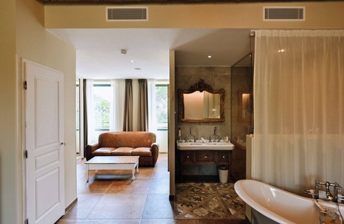 Toulon - Hyeres Complejo | Le Hameau des Pesquiers Ecolodge, Curio Collection by Hilton
