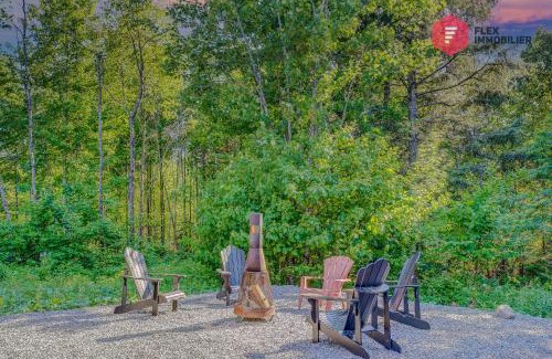 Pont-Rouge Casa | Le Harfang de Portneuf/Hot tub Pool Sauna Billiards Trails