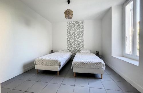 Saint-Rambert-d'Albon Apartamento | Le Havre des Ecoles - 2chambres-Rez de jardin et Parking-BBQ