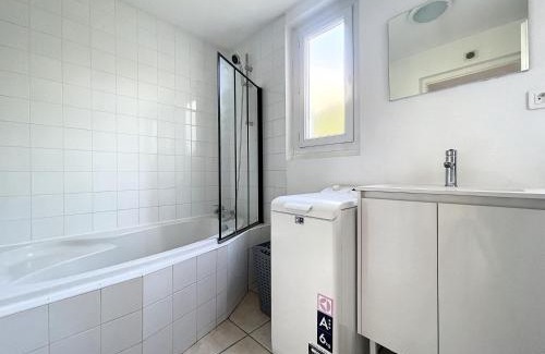 Saint-Rambert-d'Albon Apartamento | Le Havre des Ecoles - 2chambres-Rez de jardin et Parking-BBQ