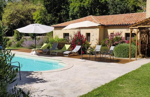 Bezenac Villa | Le Hibou Heureux - Hermosa villa para 8 con piscina privada y barbacoa