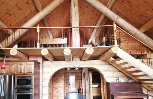 Saint Come Chalet De Esquí | Le Jadanie Chalet - log chalet, beach front, hot tub