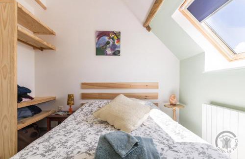 Savigny-le-Vieux Cama Y Desayuno | Le jardin des fées