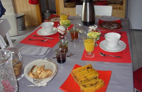 Saint-Jean-des-Ollieres Cama Y Desayuno | Le Jardin des Pierres Brunes