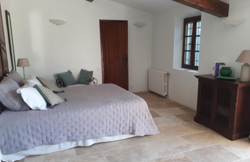 Villeneuve Cama Y Desayuno | Le Jas des Cannebieres